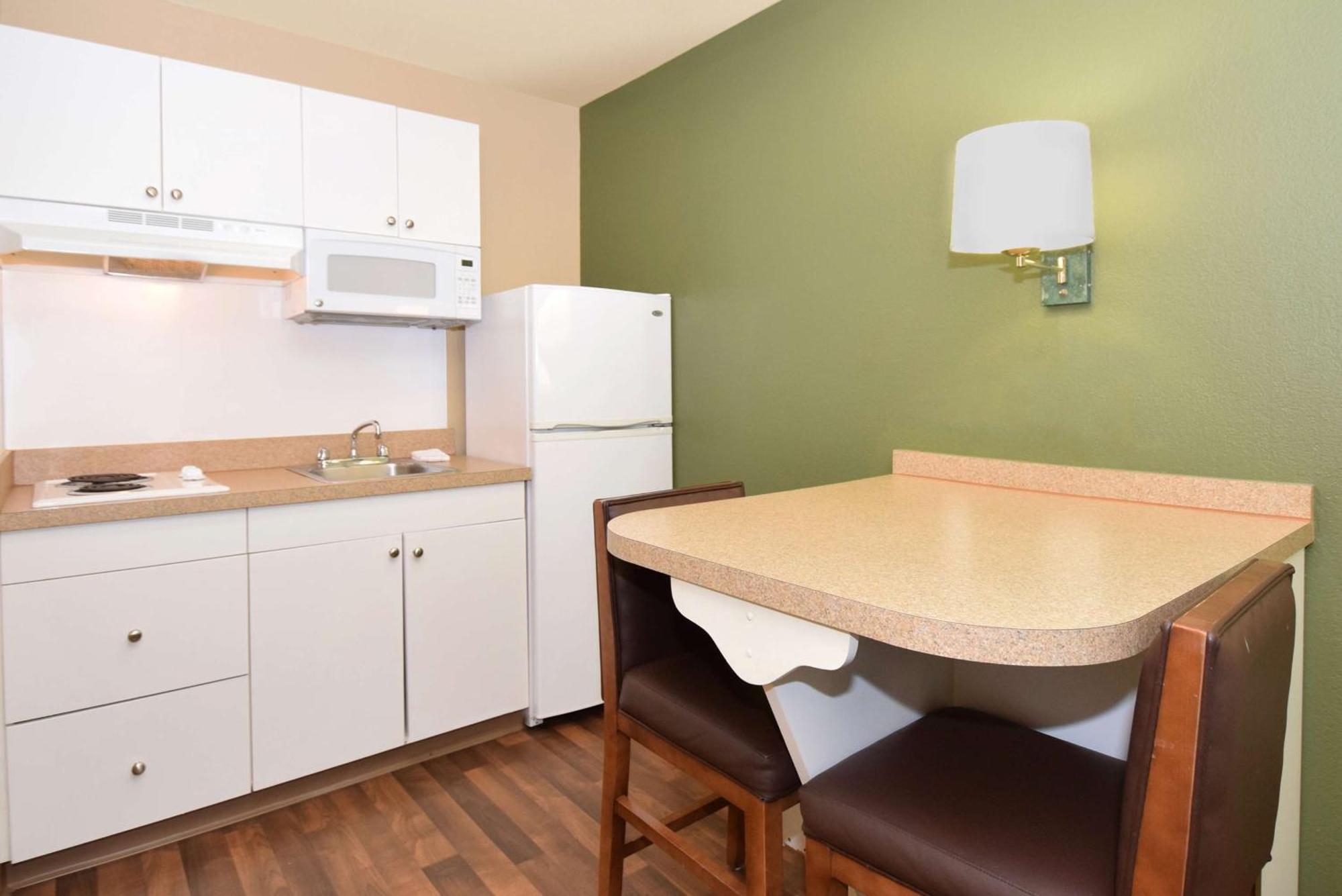 Extended Stay America Suites - Portland - Бивертон Экстерьер фото